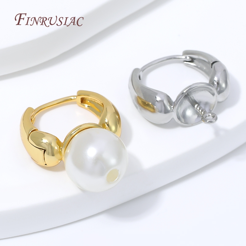Nozzle Brass - 18K vergoldeter Wassertropfen-Huggie-Ohrringverschluss mit Perlenstift, Messing-Ohrring